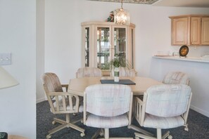 Condo, 1 King Bed with Sofa bed (Amadeus 3) | Dining