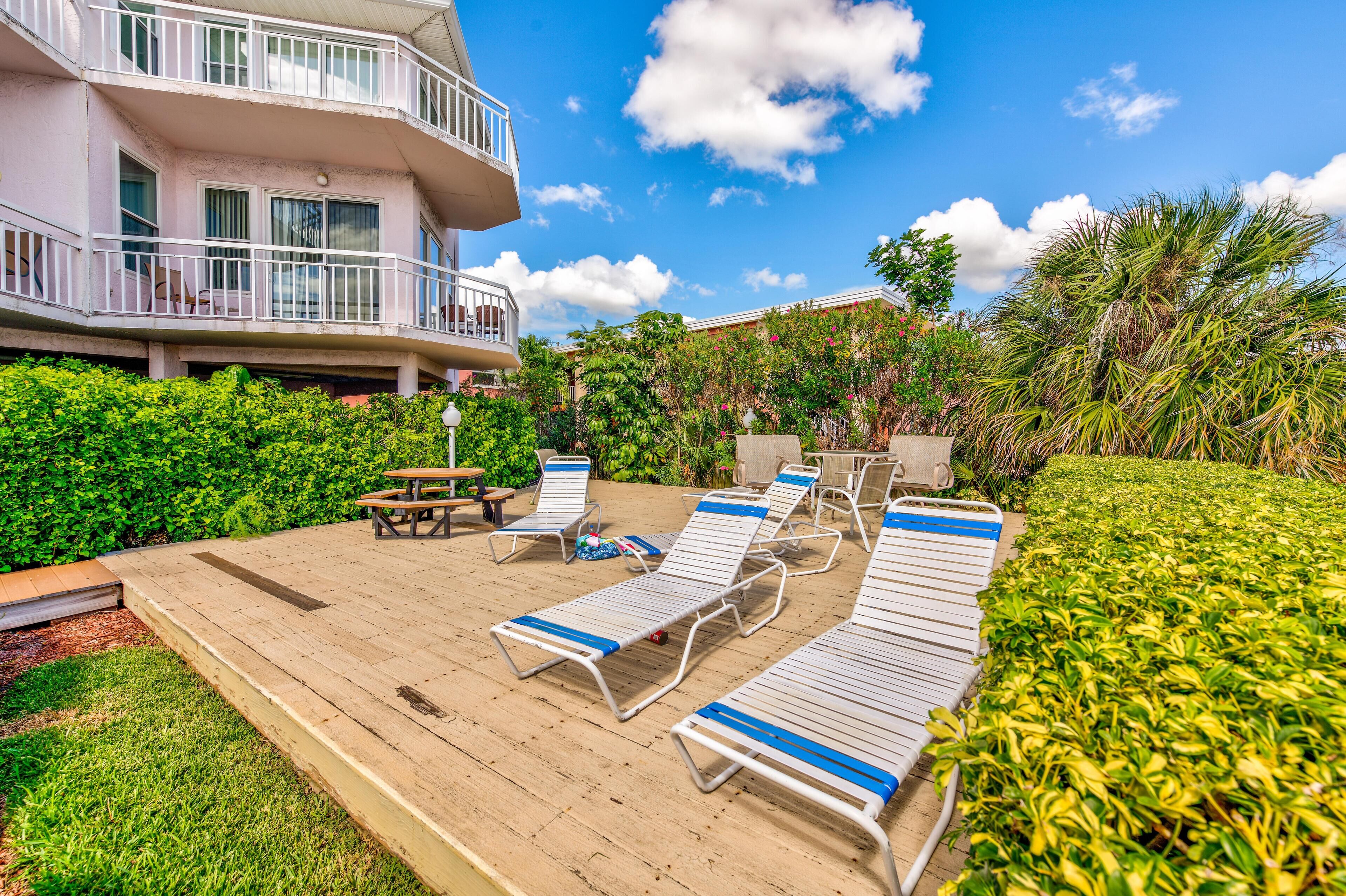Condo, 1 King Bed with Sofa bed (Amadeus 7) | Outdoor dining