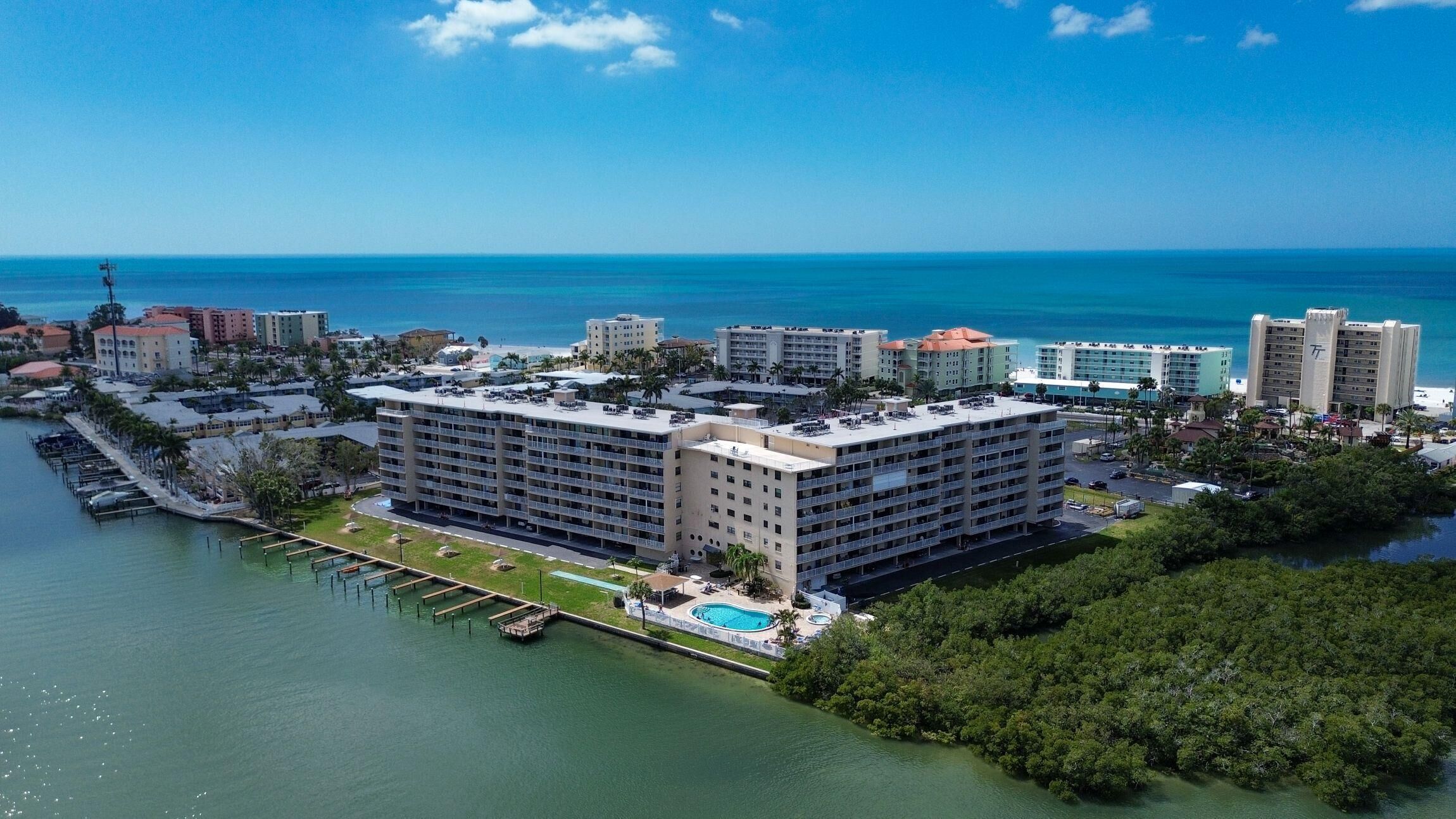 Condo, 1 King Bed with Sofa bed (Bayshore Yacht & Tennis 216) | Exterior
