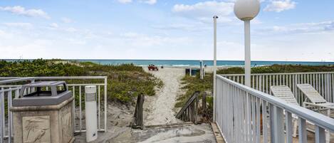 Appart'hôtel, 1 grand lit et 1 canapé-lit (Bayshore Yacht & Tennis 314) | Plage