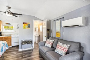 Maison, 1 grand lit et 1 canapé-lit (C4-Octopus) | Coin séjour