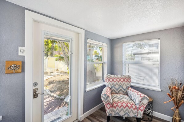 Rumah, 1 Tempat Tidur Queen dengan tempat tidur Sofa (C4-Octopus) | Interior