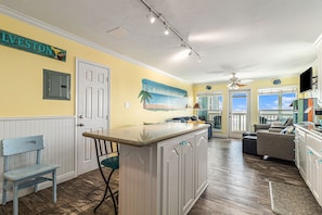 Interior - Sandy Views - Step Right onto the Sand at Seascape Resort 2/2 condo (Galveston)