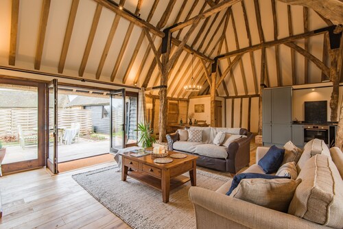 The Thatched Barn -  a holiday let that sleeps 2 guests  in 1 bedroom