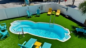 House, Multiple Beds (C7-Dolphin) | Pool | A heated pool - C7-dolphin (Madeira Beach)