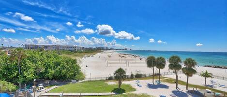 Apartamento, varias camas (Caprice 306) | Playa | Ubicación a pie de playa