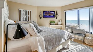 Condo, 1 King Bed with Sofa bed (Caprice 401)
