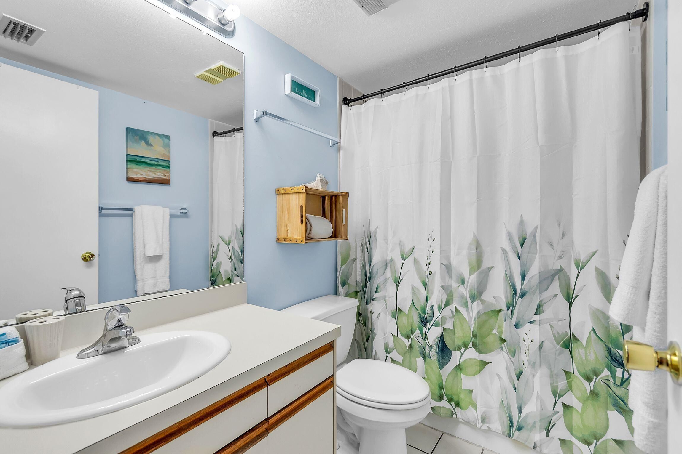 Appart'hôtel, 1 très grand lit et 1 canapé-lit (Caprice 501) | Salle de bain | Savon, papier toilette