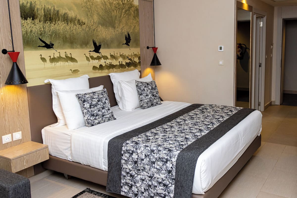 Minibar, in-room safe, blackout drapes, soundproofing