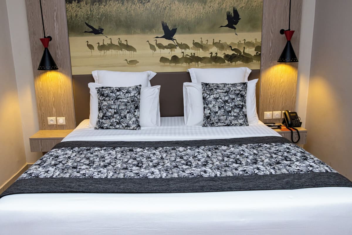 Minibar, in-room safe, blackout drapes, soundproofing