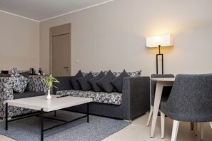 Suite – junior | Minibar, safe på rommet, blendingsgardiner og lydisolert