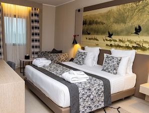 Junior Suite | Minibar, in-room safe, blackout drapes, soundproofing - Azalaï Hôtel Ouagadougou (Ouagadougou)