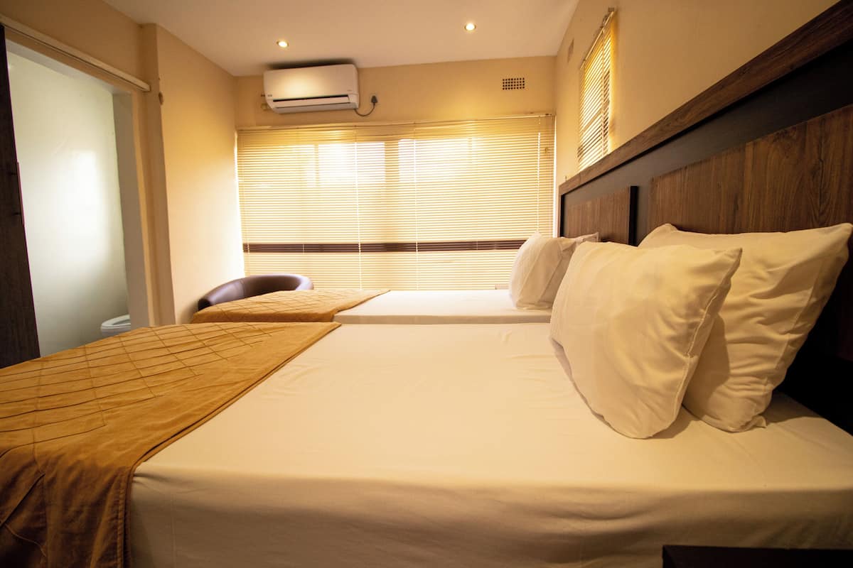 Standard Twin Room | 1 bedroom, iron/ironing board, free WiFi, bed sheets