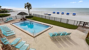 Leilighet, flere senger (Emerald Isle 103) | Basseng | Et oppvarmet basseng