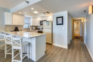 Condo, 1 King Bed (Emerald Isle 204) | Private kitchen | Oven, toaster - Emerald Isle 204 (North Redington Beach)