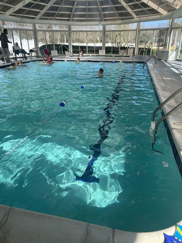 Beautiful Bethany House in Salt Pond 1.5 miles from beach! All Seasons are nice!