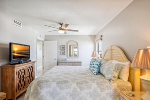 Condo, 1 King Bed (Emerald Isle 604) | 2 bedrooms, WiFi