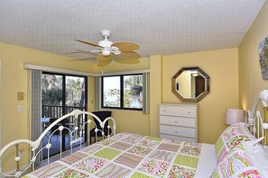 Condo, 1 King Bed (Land's End 1-304 Bay Front - Premier) | 1 bedroom, WiFi - Land's End 1-304 Bay Front - Premier (Treasure Island)