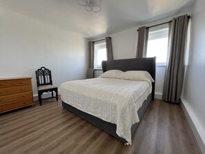 2 bedrooms, iron/ironing board, travel cot, WiFi - High-rise living in Spitalfields (LONDON)