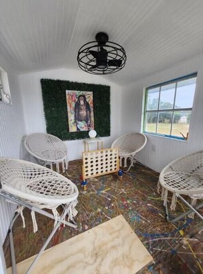 Interior - Fun House! Pickleball, Disc Golf, Hot Tub & Pool! (Clearwater)