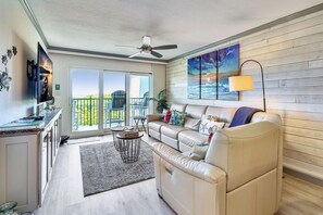 Condo, 1 King Bed (Land's End 10-202 Beach Front - Premi) | Living area - Land's End 10-202 Beach Front - Premier (Treasure Island)