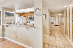 Condo, 1 King Bed (Land's End 10-205 Beach Front) | Private kitchen