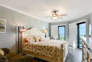 Condo, 1 King Bed (Land's End 10-302 Beach Front - Premi) | 2 bedrooms, WiFi - Land's End 10-302 Beach Front - Premier (Treasure Island)