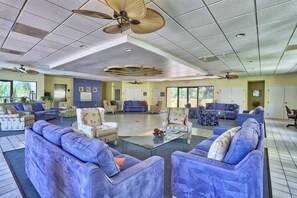 Apartment, 1 King-Bett (Land's End 10-302 Beach Front - Premi) | Innenbereich