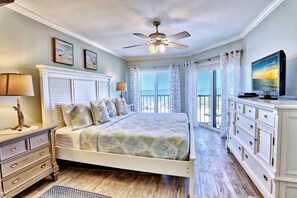 2 bedrooms, WiFi - Land's End 10-304 Beach Front - Premier (Treasure Island)