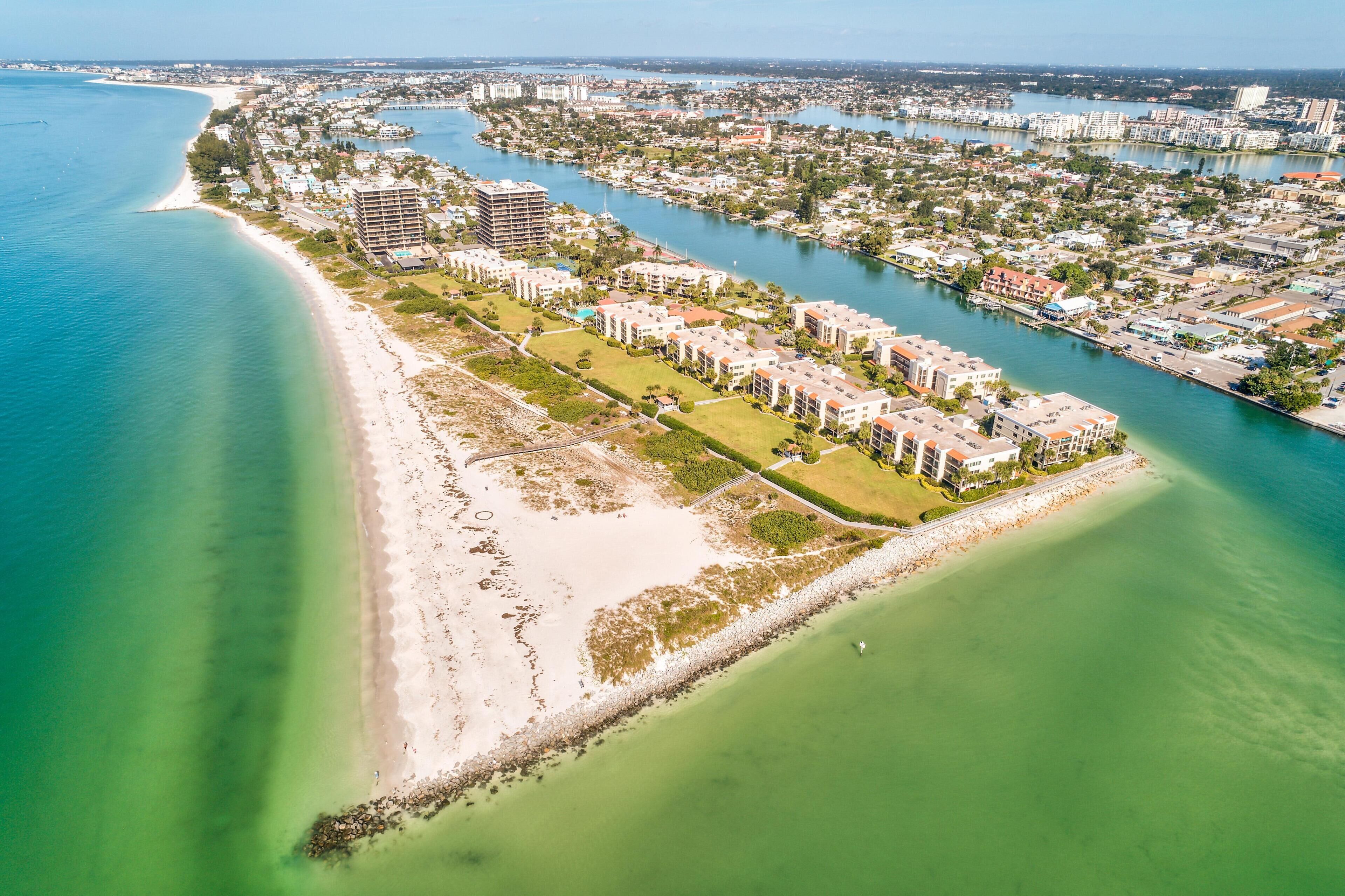 Condo, 1 très grand lit et 1 canapé-lit (Land's End 10-305 Beach Front) | Plage | Sur la plage