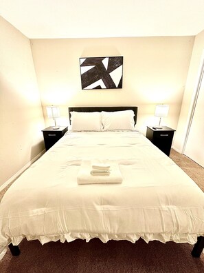 2 bedrooms, desk, iron/ironing board, WiFi