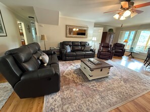 Smart-TV, peis, videospill og bordtennis