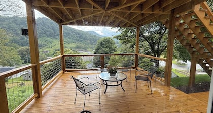 Spacious home in the Blue Ridge Mountains. Relaxing location and Pet Friendly!