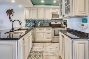 Condo, 1 King Bed (Land's End 3-203 Bay Front - Premier) | Private kitchen | Oven, toaster