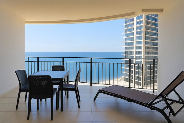 Outdoor dining - Ocean View · Grand Venetian Puerto Vallarta (Puerto Vallarta)