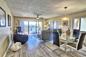 Interior - Land's End 3-206 Bay Front - Premier (Treasure Island)