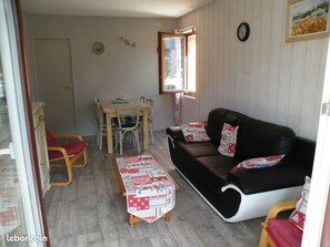 TV, DVD player