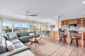 Living area - Land's End 3-301 Bay Front - Premier (Treasure Island)