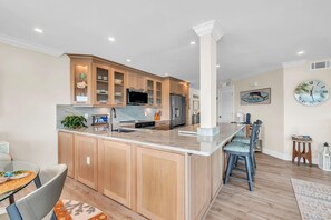 Condo, Multiple Beds (Land's End 3-301 Bay Front - Premier) | Private kitchen | Oven, toaster - Land's End 3-301 Bay Front - Premier (Treasure Island)