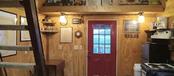 The Cozy Cottage on The Hill