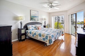 Condo, 1 King Bed with Sofa bed (Land's End 5-303 Gulf-Bay Front) | 2 bedrooms, WiFi - Land's End 5-303 Gulf-bay Front (Treasure Island)