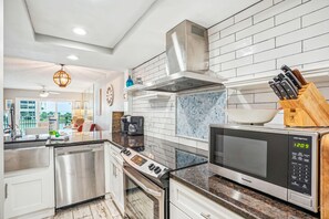 Condo, Multiple Beds (Land's End 5-403 Gulf-Bay Front - Pre) | Private kitchen | Oven, toaster - Land's End 5-403 Gulf-bay Front - Premier (Treasure Island)