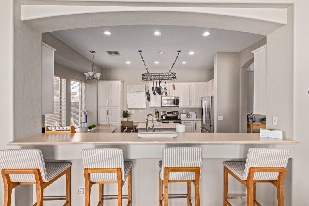 冰箱、微波炉、烤箱、炉灶