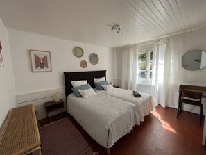 7 Schlafzimmer, Bügeleisen/Bügelbrett, WLAN, Bettwäsche