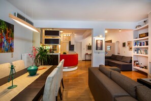 Smart TV, fireplace, books