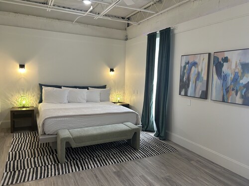 The 610 Flats: Picasso’s Place #26