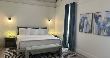 The 610 Flats: Picassoâs Place #26