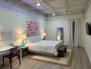 1 bedroom, desk, iron/ironing board, free WiFi