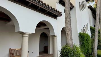 Esterni