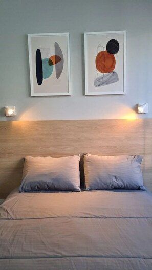 1 habitación, tabla de planchar con plancha, wifi y ropa de cama 